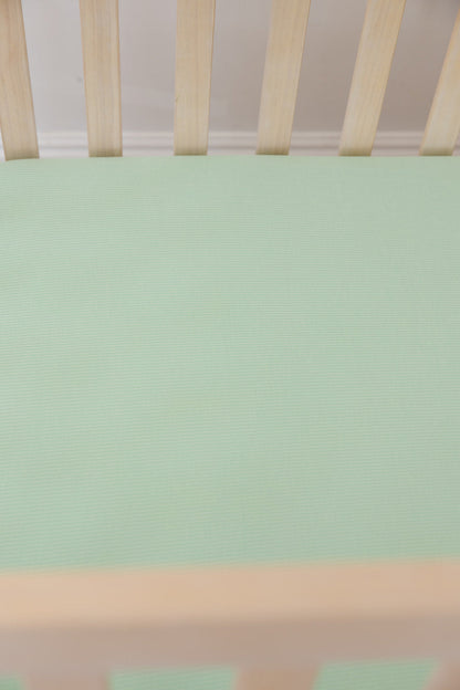 (SOLID, ribbed) Lion Around - Crib Sheet