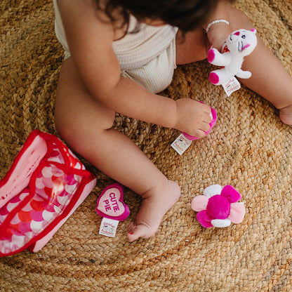 Valentine's Day Fill & Spill Playset with 4-Count Sensory Toys