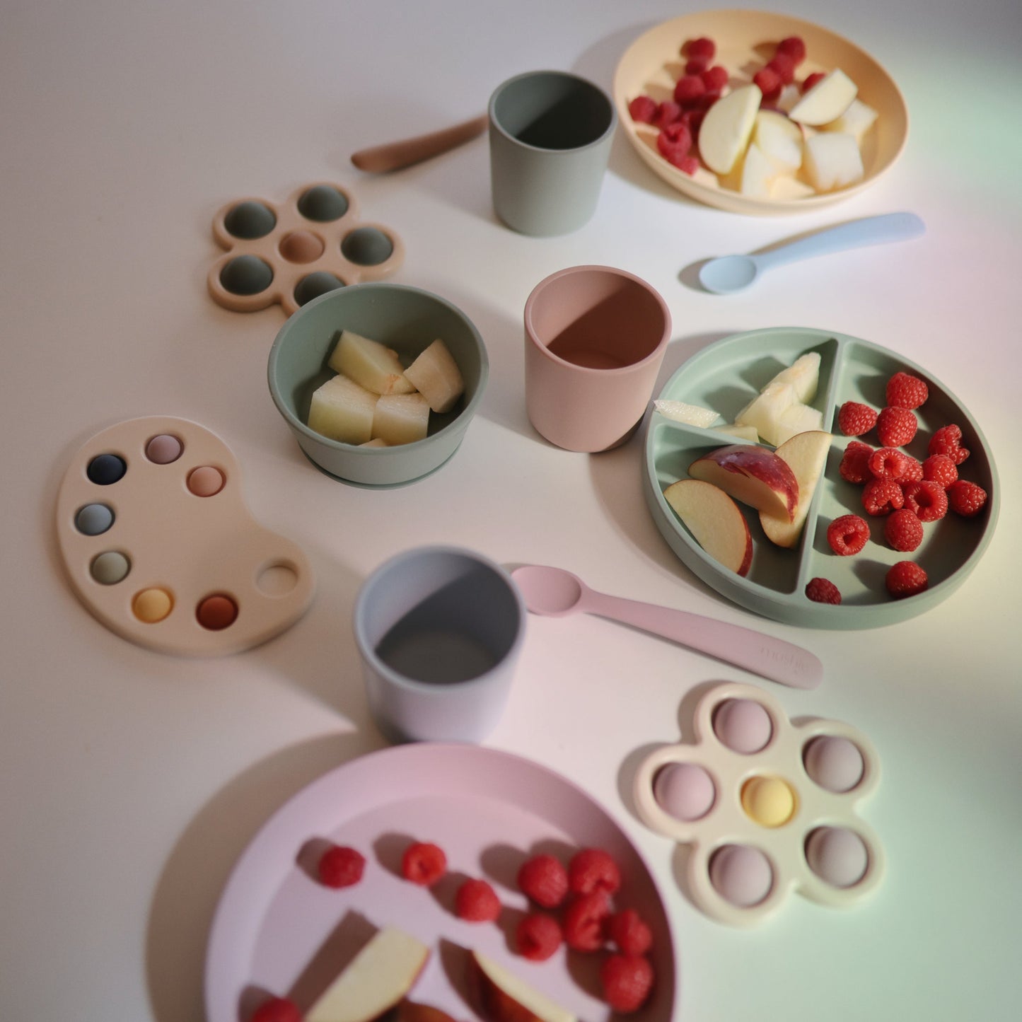 Round Dinnerware Plates