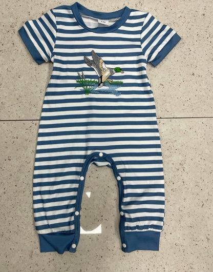 Short Sleeve Striped Embroidery Pattern One-piece