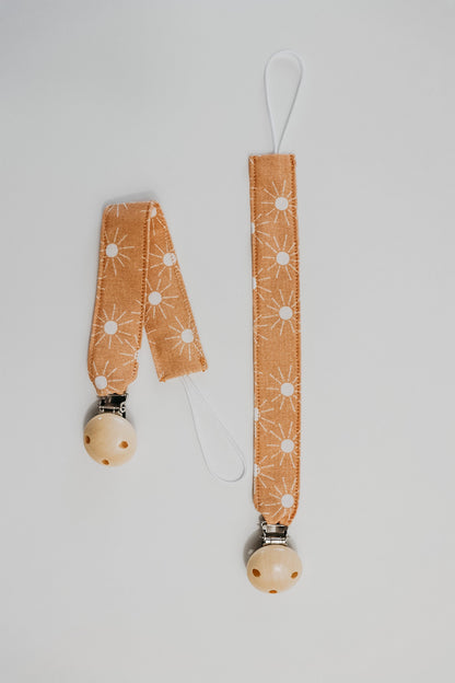 Gaze Pacifier Clip